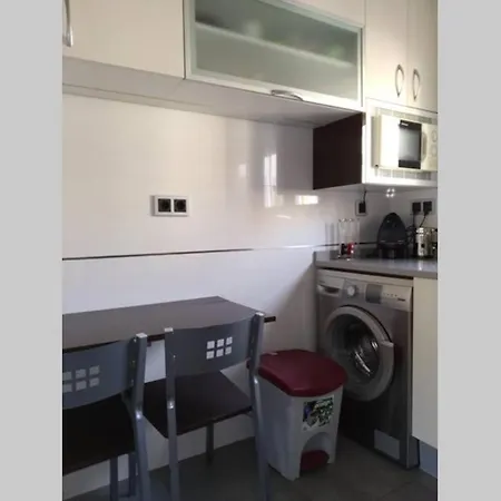 Comodo, Bien Ubicado Parking Gratis