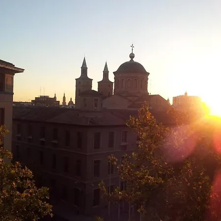 Comodo, Bien Ubicado Parking Gratis *