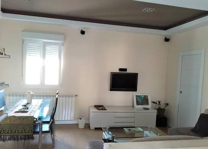 Cómodo, Bien Ubicado Parking Gratis Apartamento *