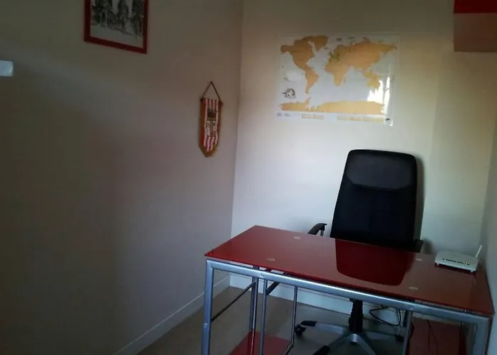 Cómodo, Bien Ubicado Parking Gratis Apartamento