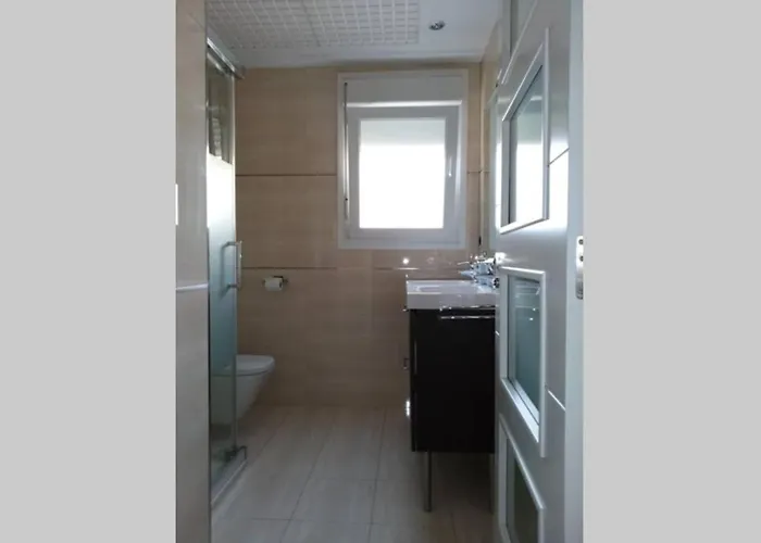 Cómodo, Bien Ubicado Parking Gratis Apartamento