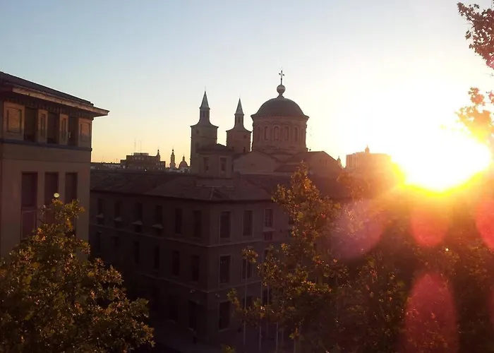 Cómodo, Bien Ubicado Parking Gratis *